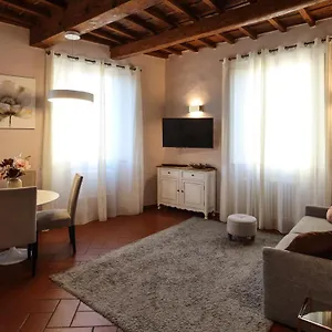 Appartamento Santo Spirito - Elegante In Pieno Centro