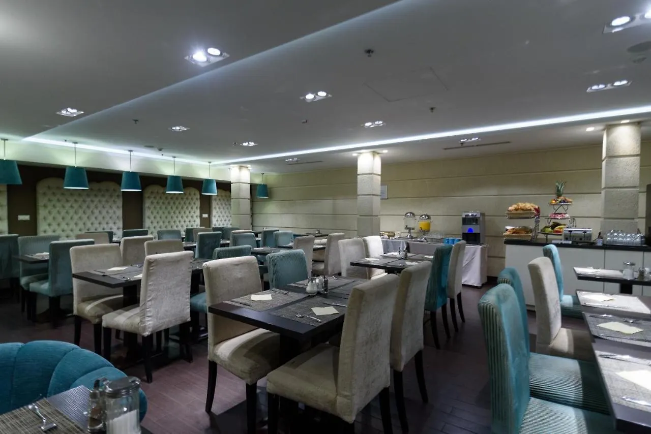 فندق لا بريما فاشن بودابست 4*,